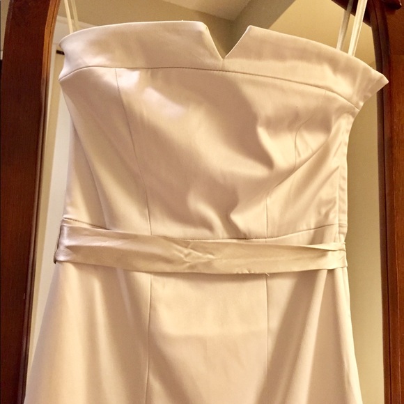 R&W Off white satin dress🌸 - Picture 3 of 3